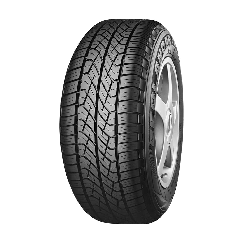 Yokohama Geolandar G900A tyre — three-quarter studio view with GEOLANDAR sidewall lettering